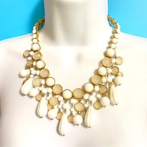 BANANA REPUBLIC Statement Necklace White & Beige